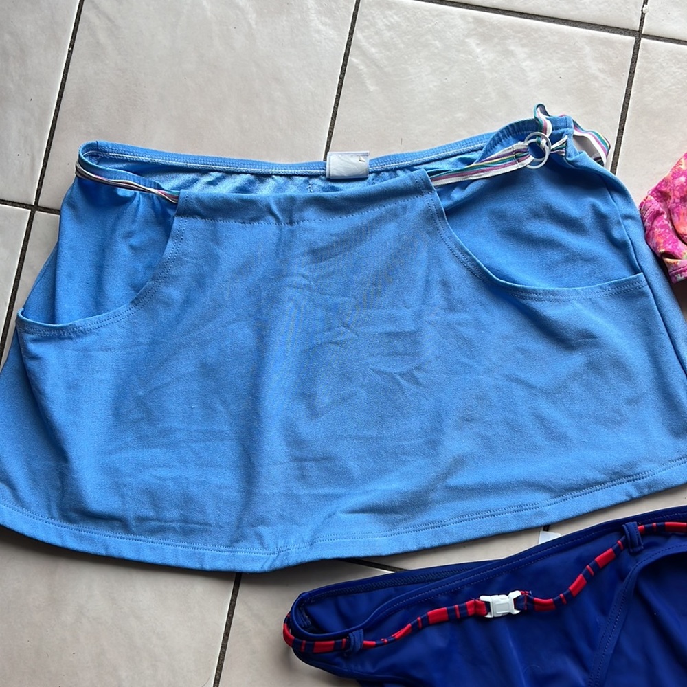 Random Swim Lot - Picture 2 of 10